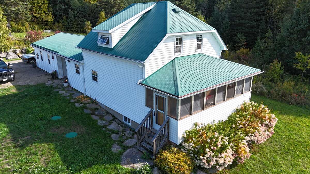 Farm For Sale - 2170 HWY 520 W, Burk's Falls, ON