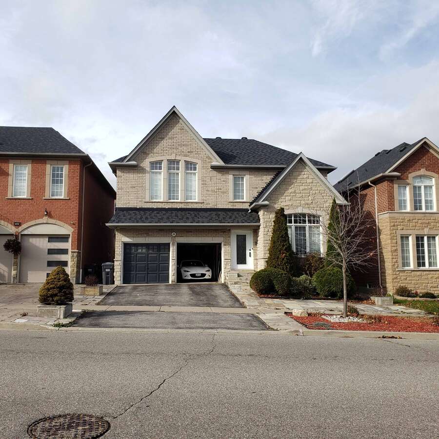 House For Sale - 4834 Huron Heights Drive, Mississauga, ON