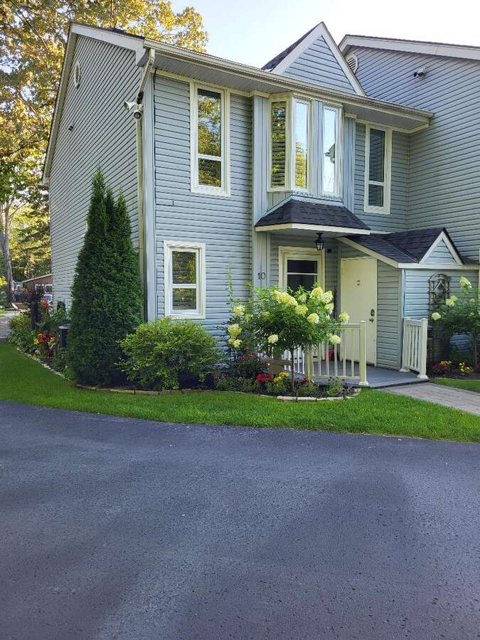 Townhouse For Sale - #10, 15 28th Street North, Wasaga Beach, ON