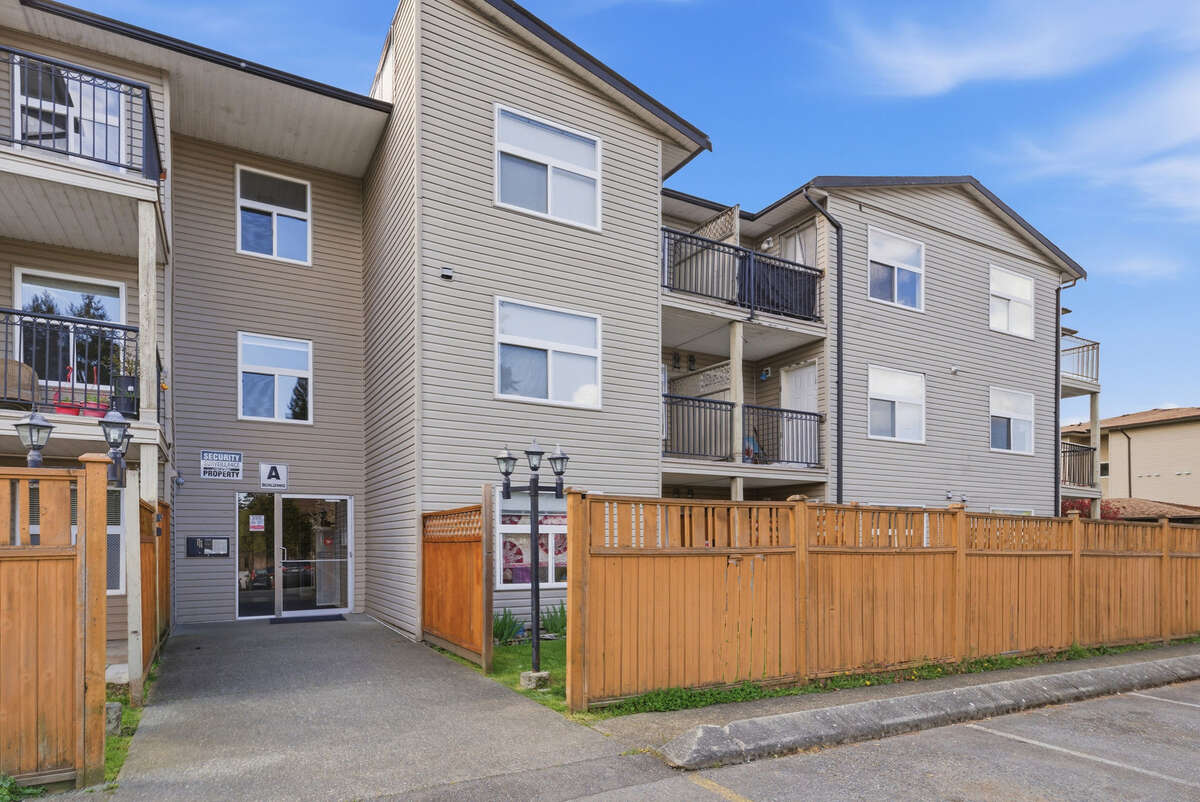 Condo For Sale - #212, 3215 Cowichan Lake Rd, Duncan, BC