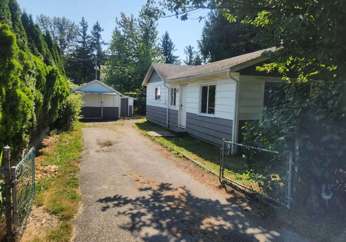 House For Sale - 10330 Cooper Road, Deroche, BC