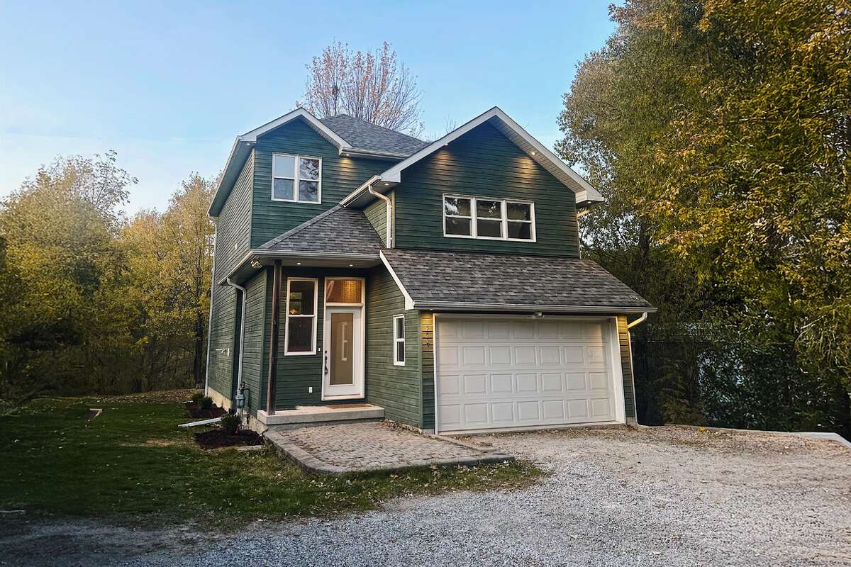 House For Lease - #A, 274 Douglas Road, Richmond Hill, ON