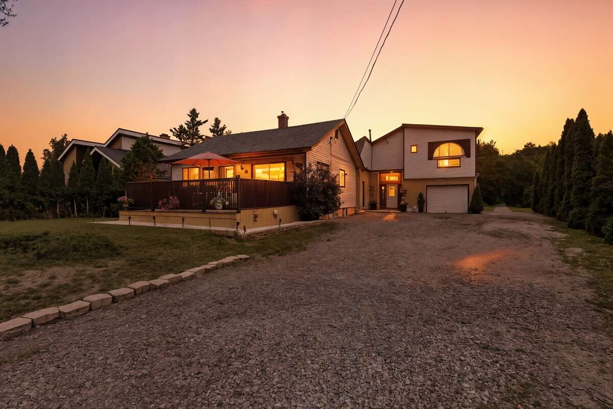 House For Sale - 40 Kingsway, Welland, ON