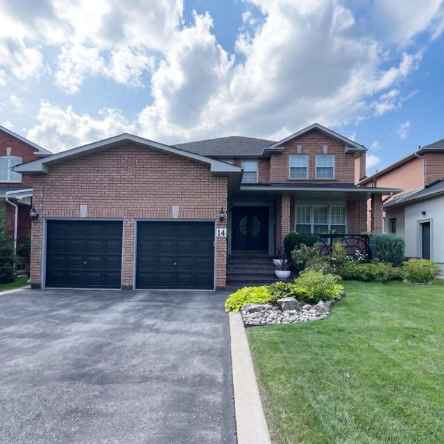 House For Sale - 14 Gaslight Crescent, Woodbridge, ON