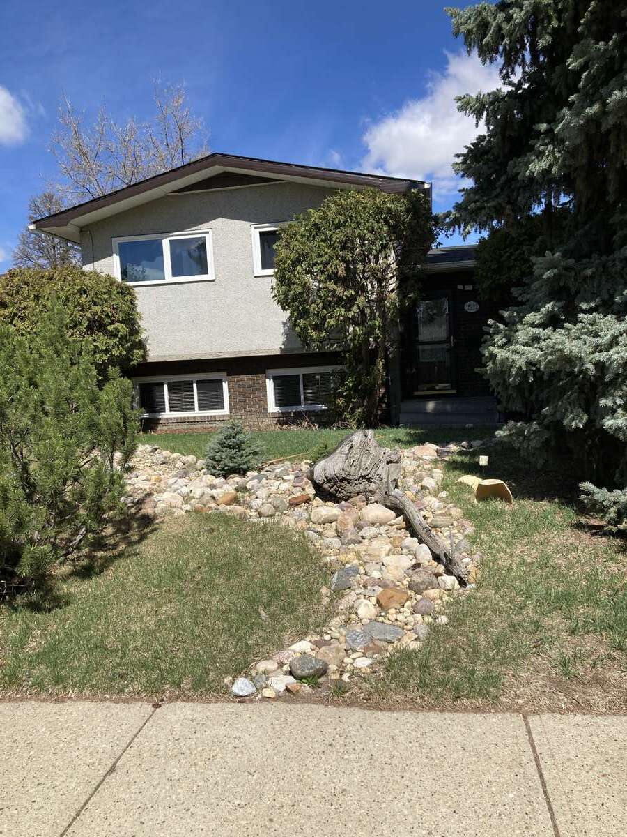 House For Sale - 15212 86 Ave, Edmonton, AB