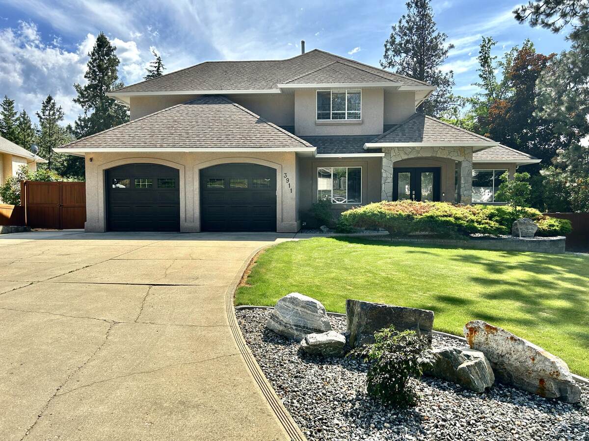 House For Sale - 3911 Lakevale Place, Kelowna, BC