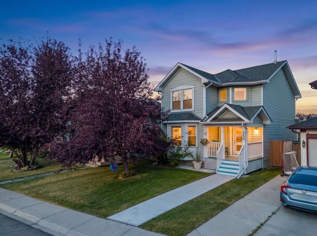 House For Sale - 359 Mt Apex Green SE, Calgary, AB