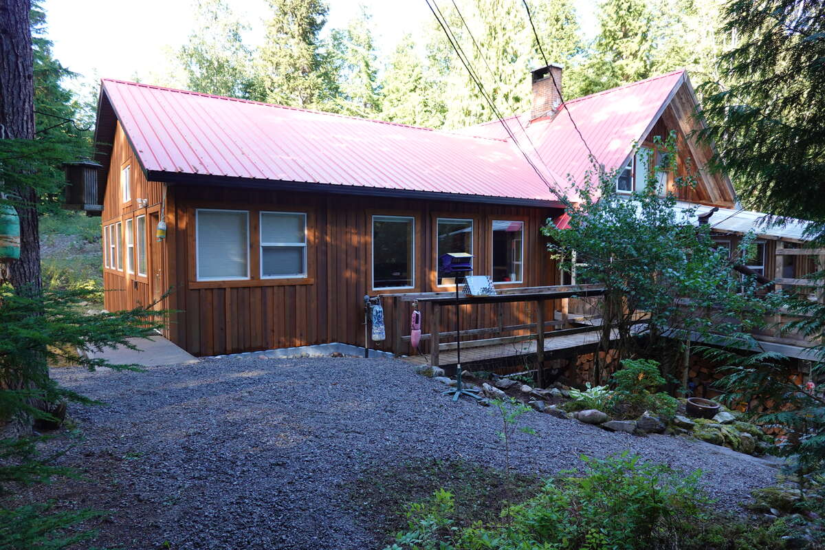 House For Sale - 3490 Col-Smith Ave, Terrace, BC