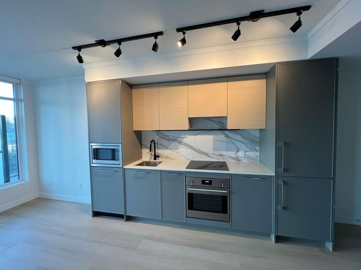 Condo For Sale - #507, 13725 George Junction, Surrey, BC