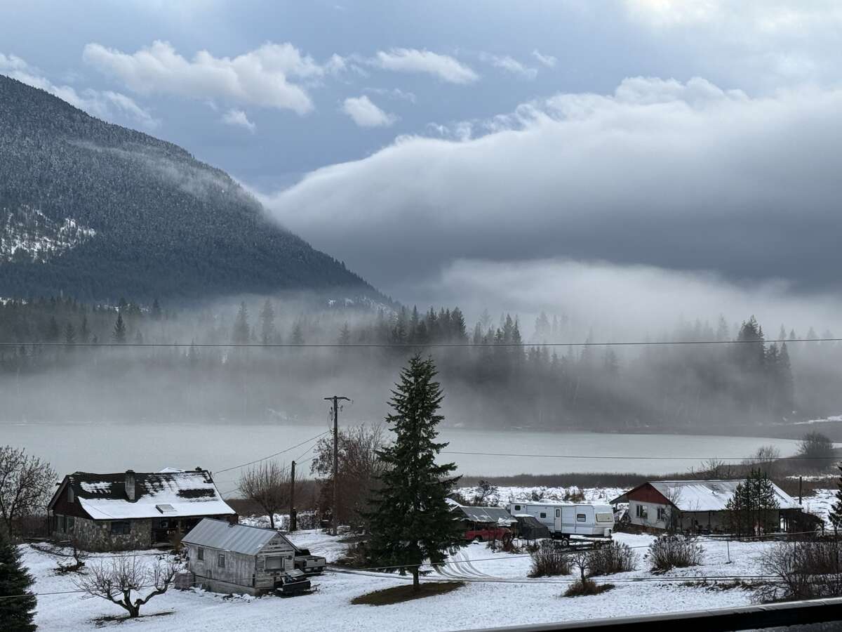 House For Sale - 3304 White Lake Road, Sorrento, BC