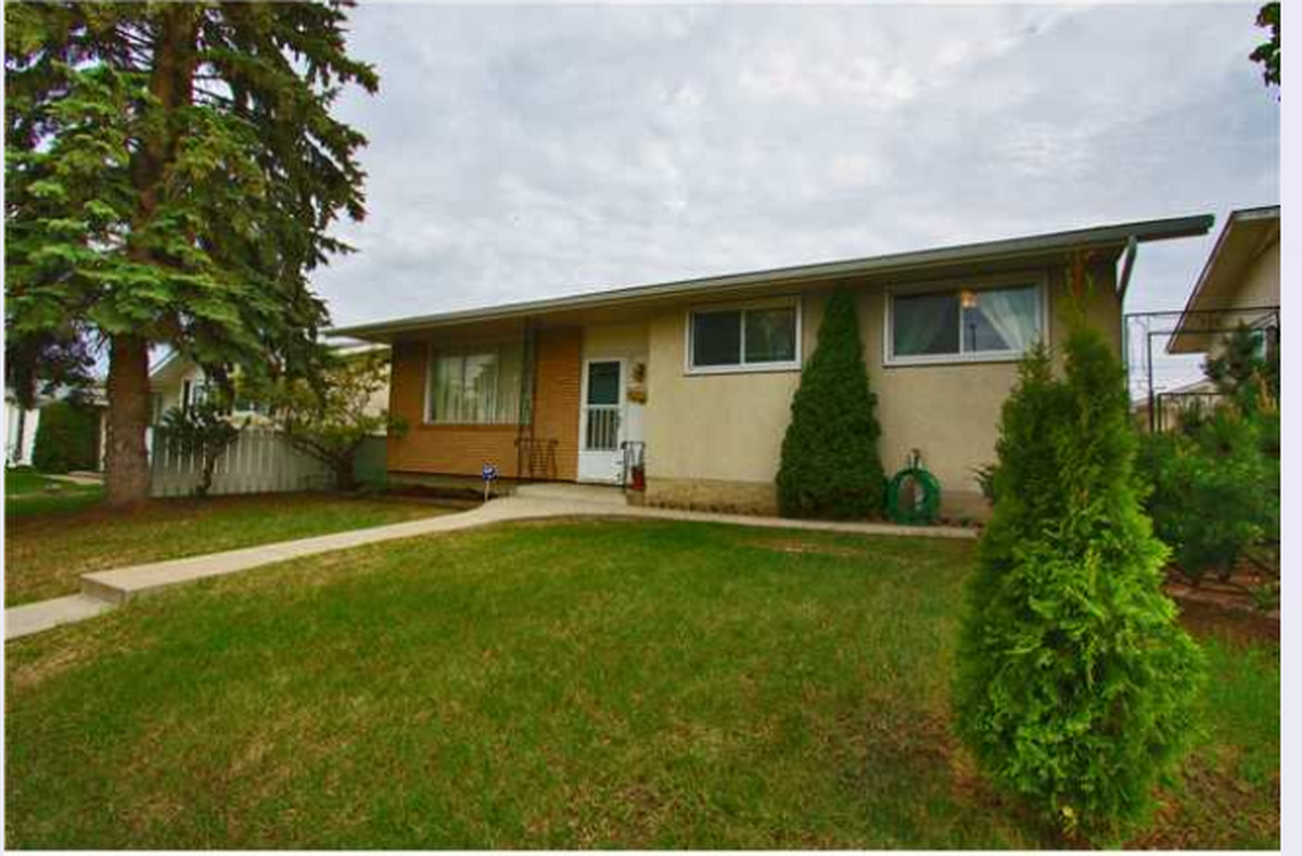 House For Sale - 5203 144 ave, Edmonton, AB