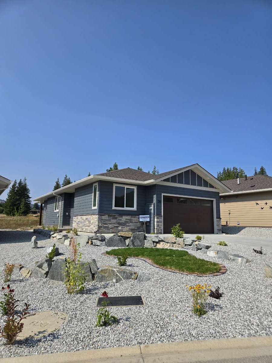 House For Sale - #30, 2715 Golf Course Dr, Blind Bay, BC