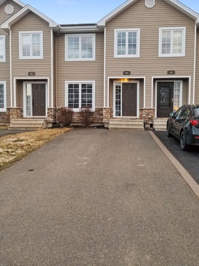 Townhouse For Sale - 64 Rue Lionel, Dieppe, NB