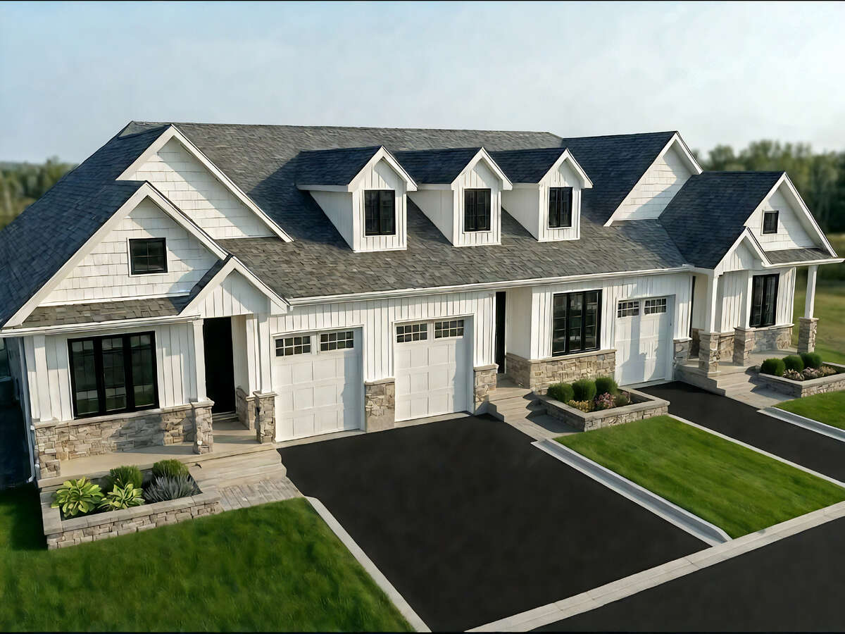 Townhouse For Sale - 176 Jean Drive, Gananoque, ON