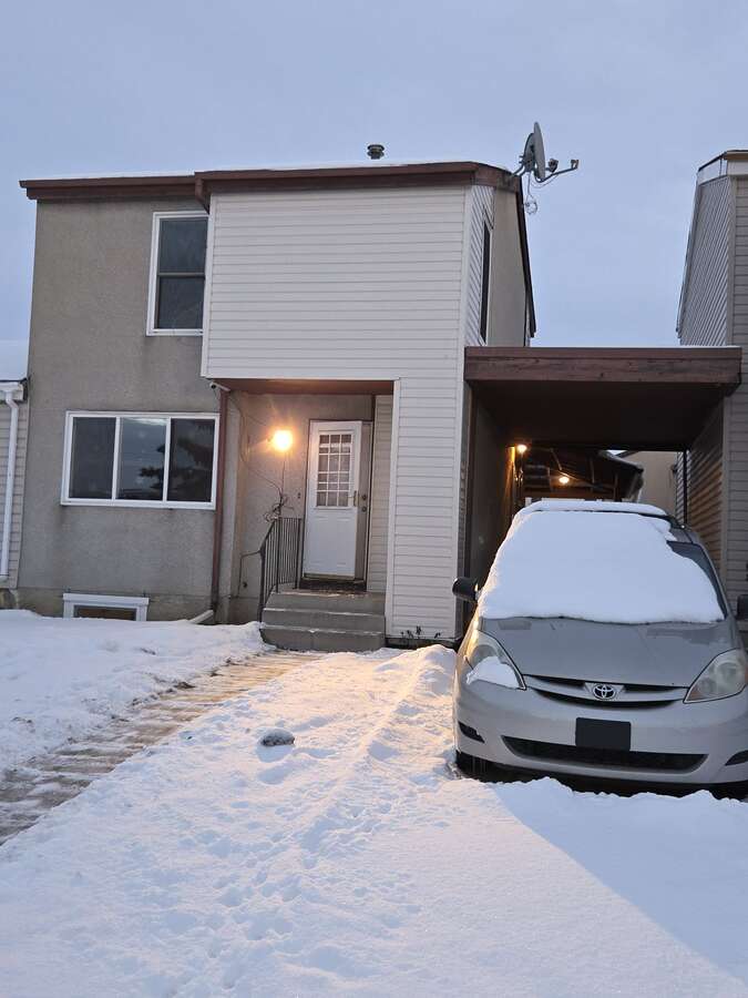 Duplex For Sale - 622 58 Street Southeast, Calgary, AB