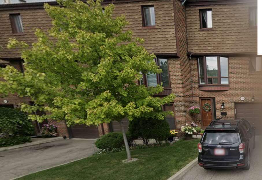 Townhouse For Sale - #38, 3395 Cliff Road North, Mississauga, ON