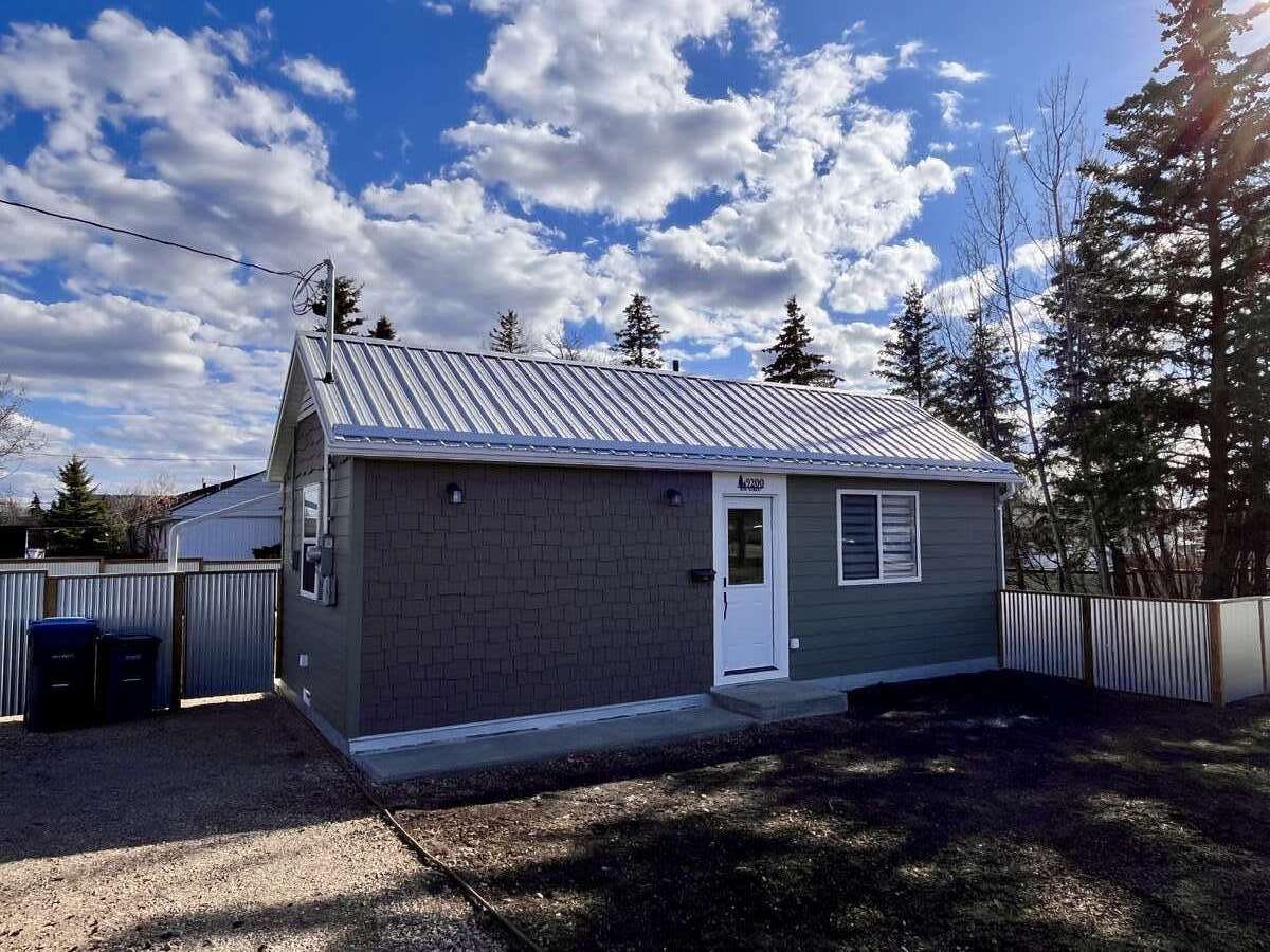 House For Sale - 9200 8 Street, Dawson Creek, BC