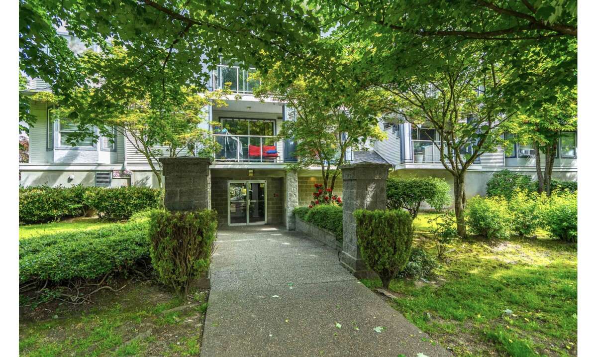 Condo For Sale - #210, 20177 54A Ave, Langley, BC