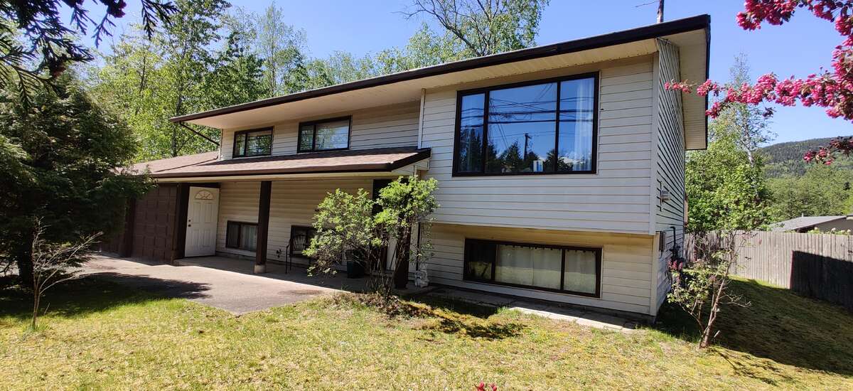 House For Sale - 3399 River Dr, Terrace, BC