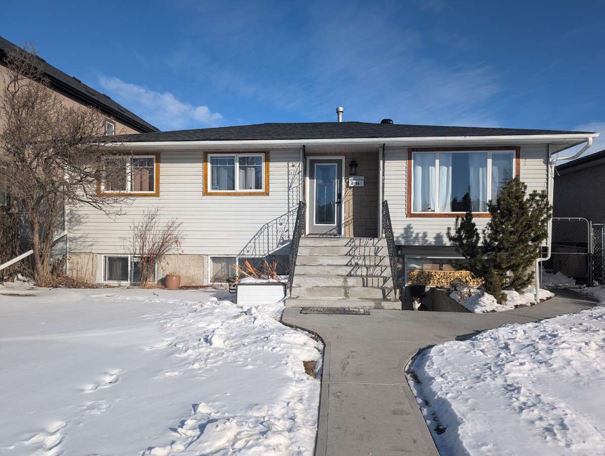 House For Sale - 1106-39 street SE, Calgary, AB