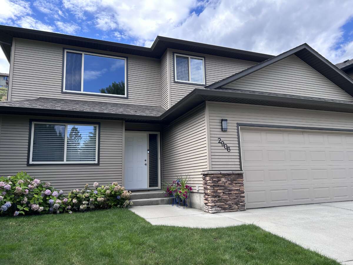 House For Sale - 2906 Bentley Rd, West Kelowna, BC