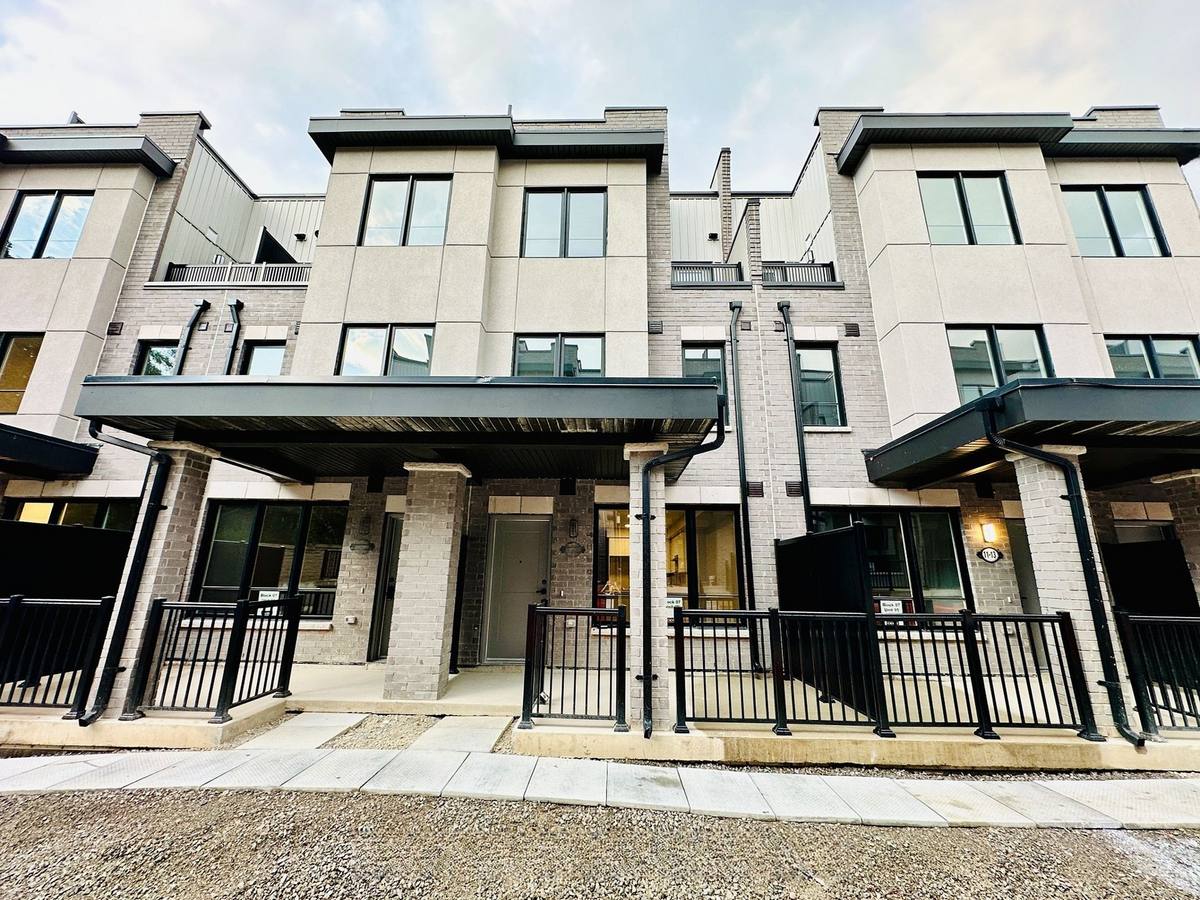 Townhouse For Lease - #12, 11 Baynes Way, Bradford, ON