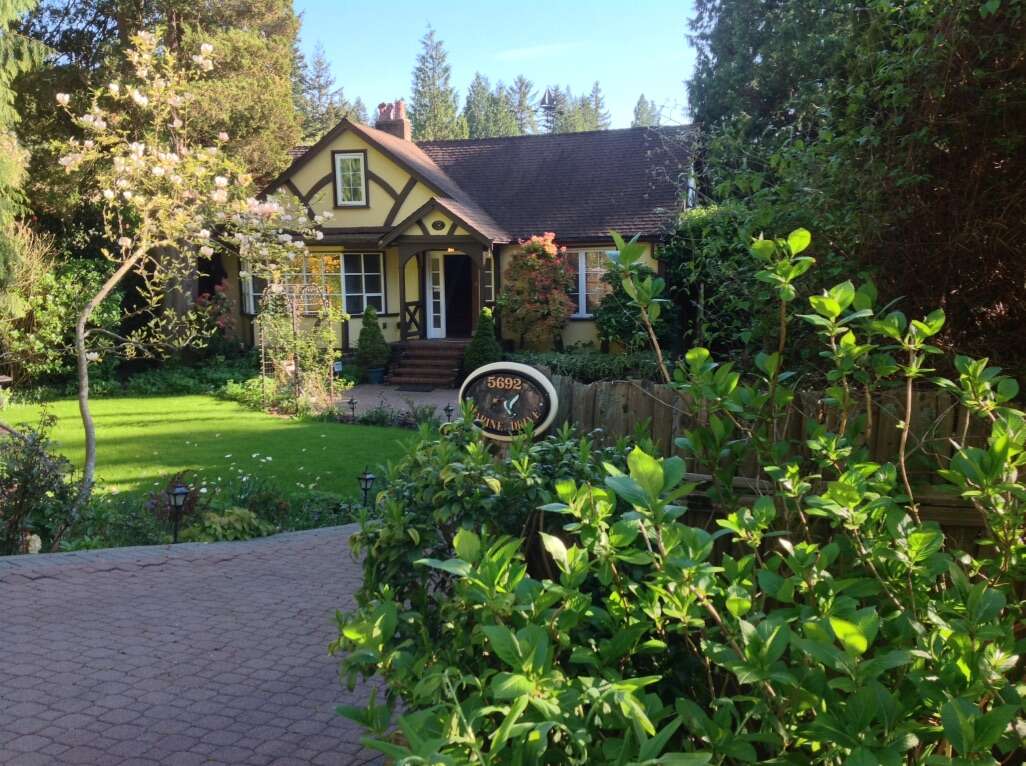 House For Sale - 5692 Marine Drive, West Vancouver, BC