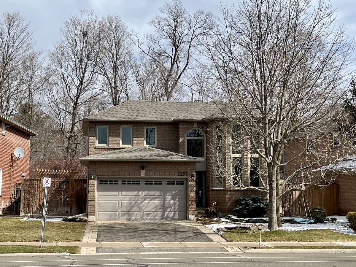 House For Sale - 1257 McCraney Street East, Oakville, ON