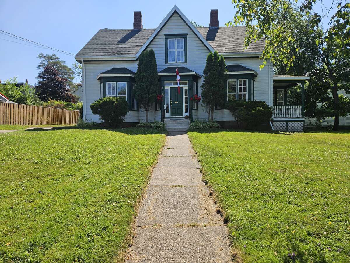 House For Sale - 85 Alexander St, New Glasgow, NS