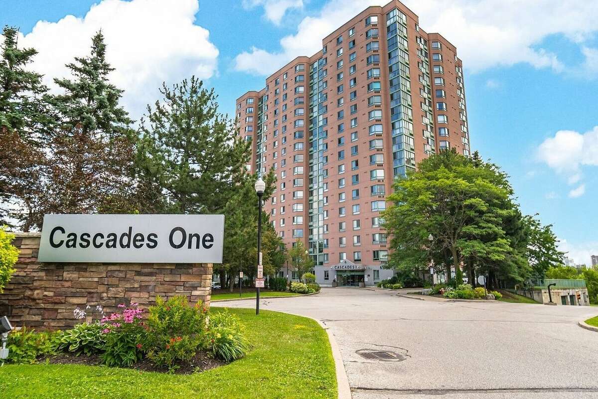 Condo For Rent - #910, 61 Markbrook Lane, Etobicoke, ON