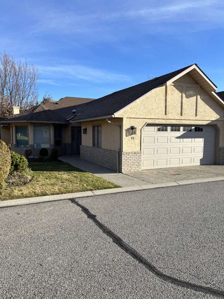 Townhouse For Sale - #11, 860 Lanfranco Road, Kelowna, BC