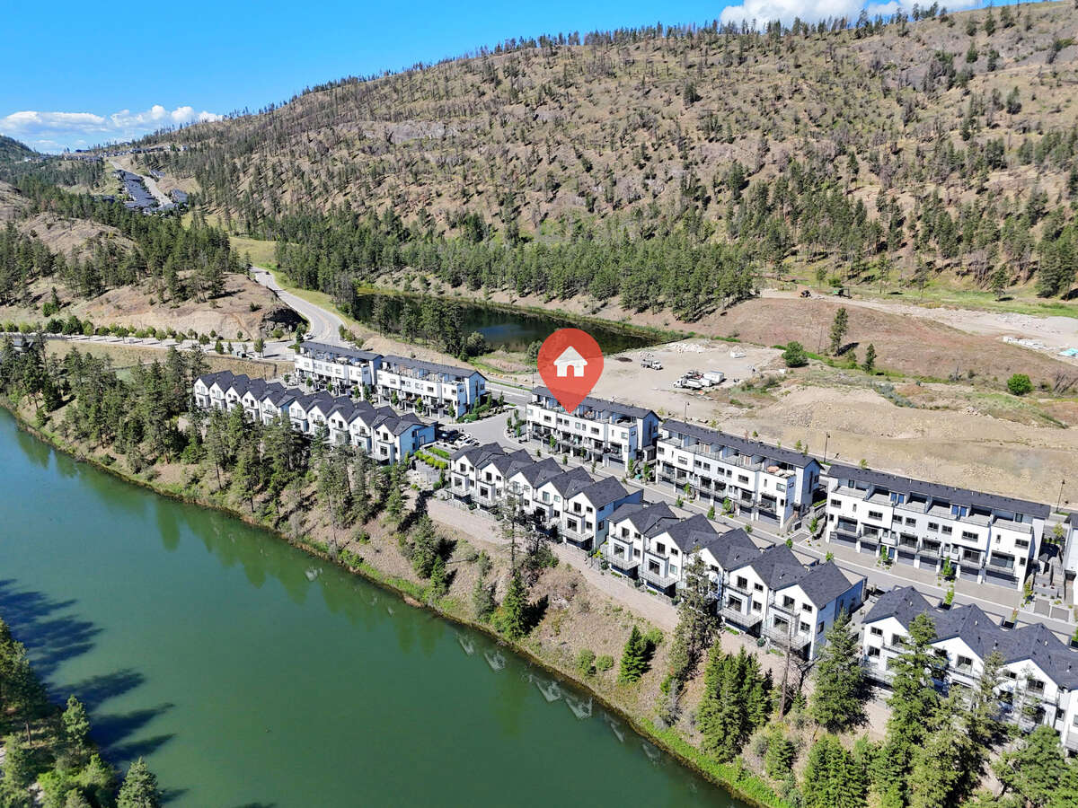Townhouse For Sale - #22, 1550 Union Road, Kelowna, BC