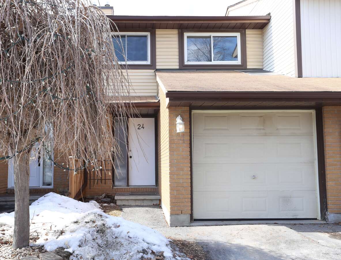 Townhouse For Sale - #71, 24 Baneberry Cres, Kanata, ON