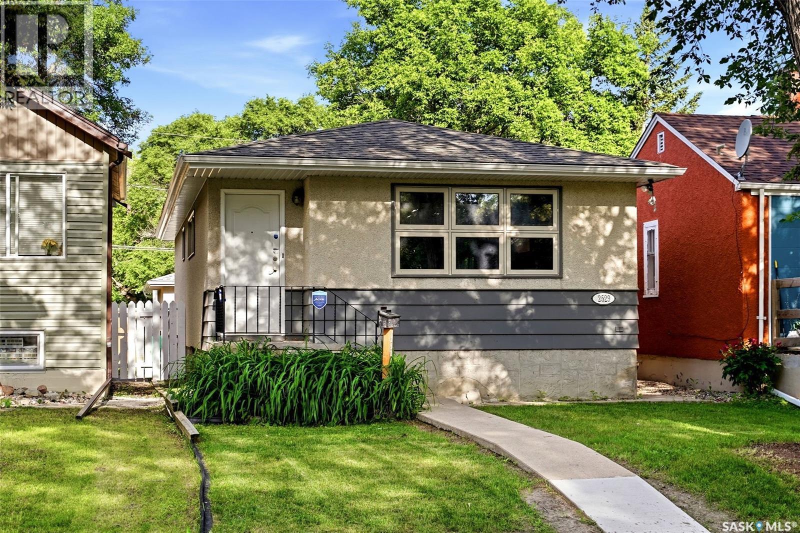 House For Sale - 2529 Atkinson Street, Regina, SK