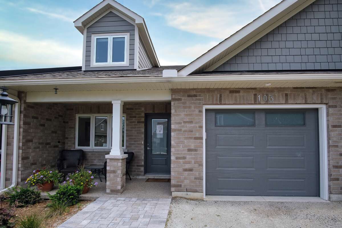 Townhouse For Sale - 103 Dove Drive, Thornbury, ON