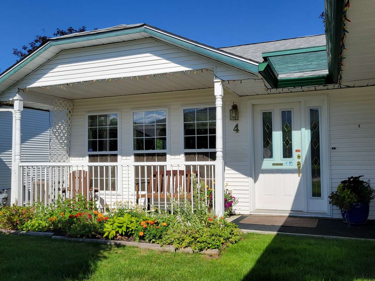 Semi-Detached House For Sale - #4, 3620 Patten Drive, Armstrong, BC