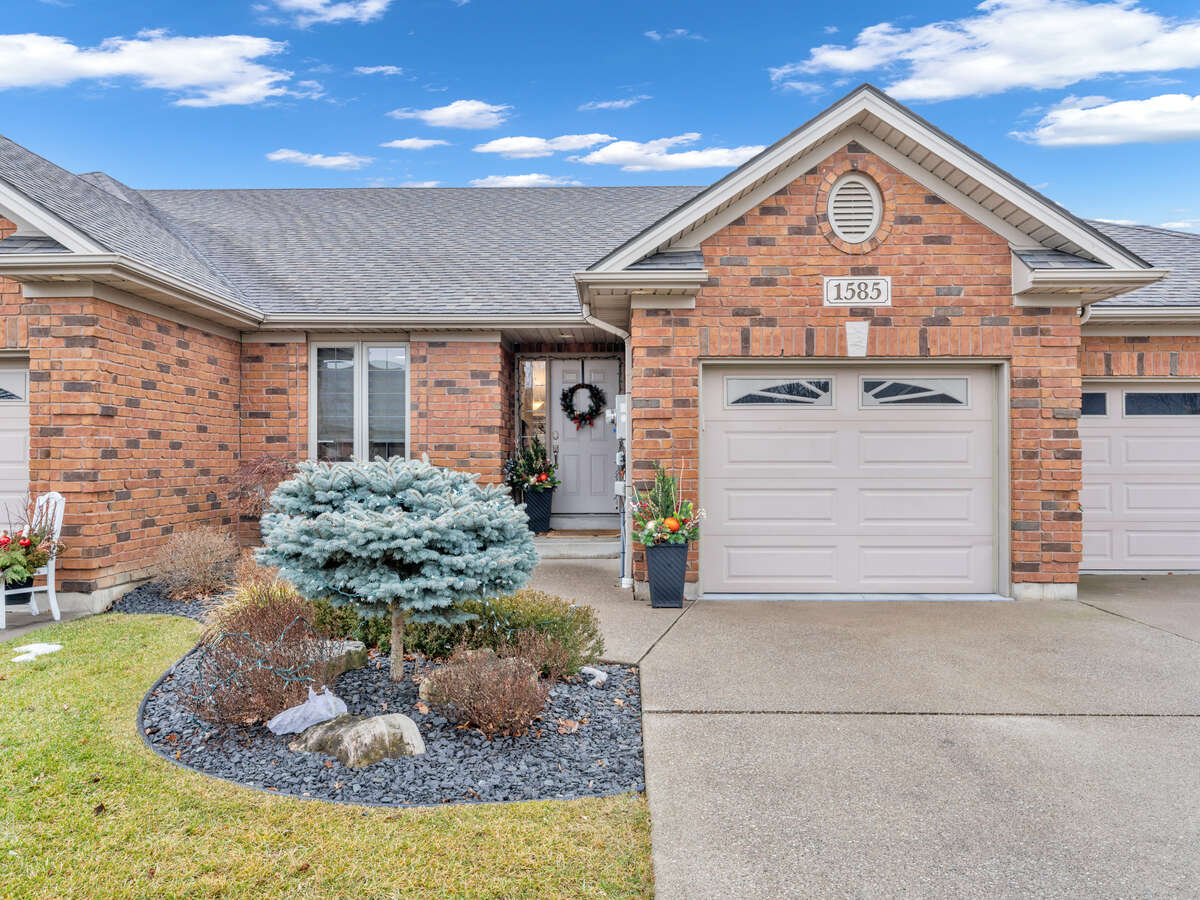 Townhouse For Sale - 1585 Skinner St, LaSalle, ON