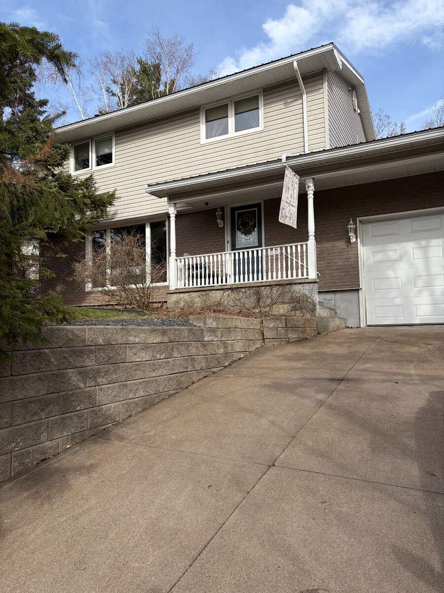 House For Sale - 50 8th St Extension, Trenton, NS