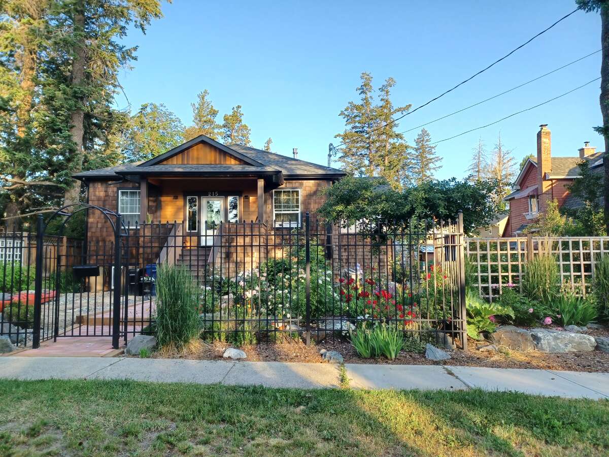 House For Sale - 215 13th Ave S, Cranbrook, BC