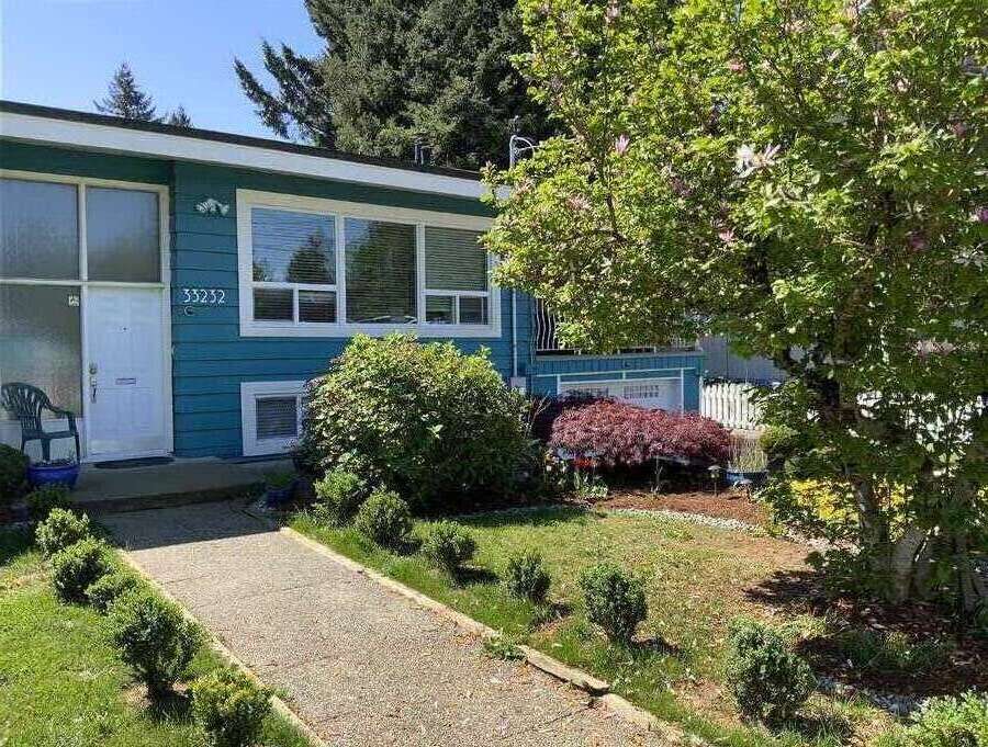House For Sale - 33232 Hawthorne Avenue, Abbotsford, BC