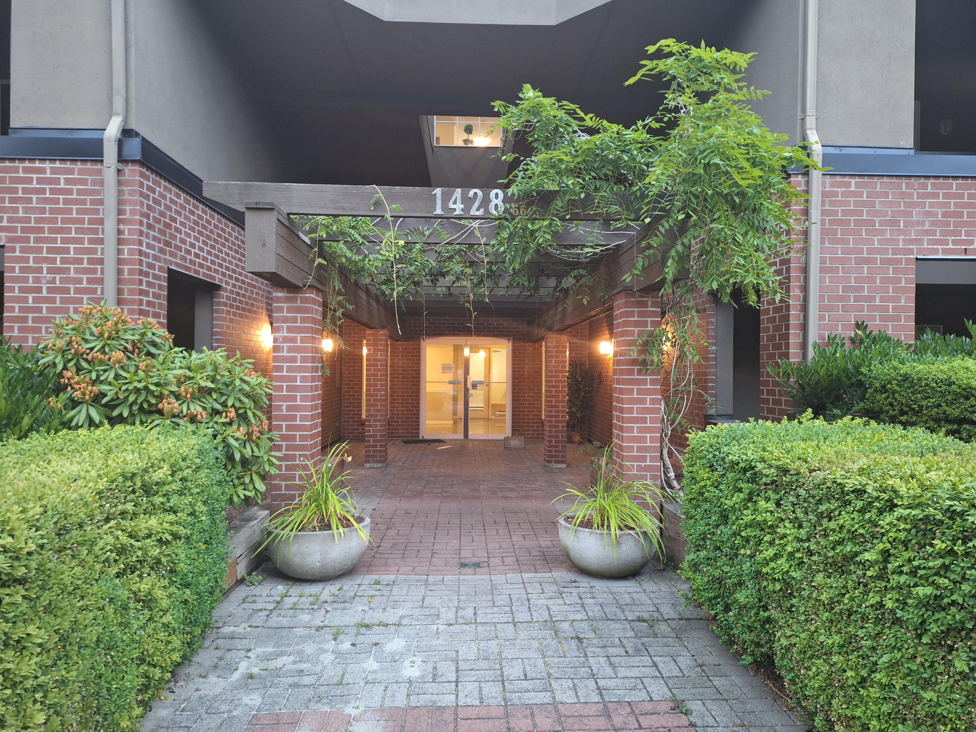Condo For Sale - #207, 1428 56 Street, Tsawwassen, BC