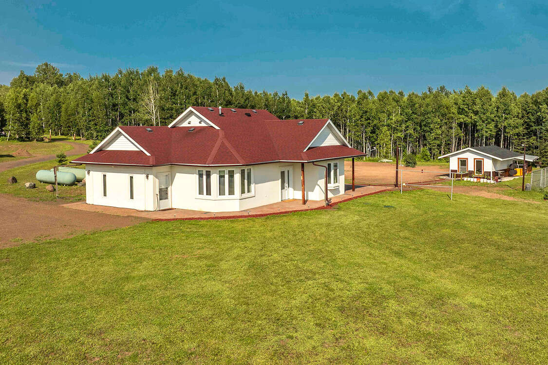 House For Sale - 608 Copper Cliff Rd E, Thunder Bay, ON