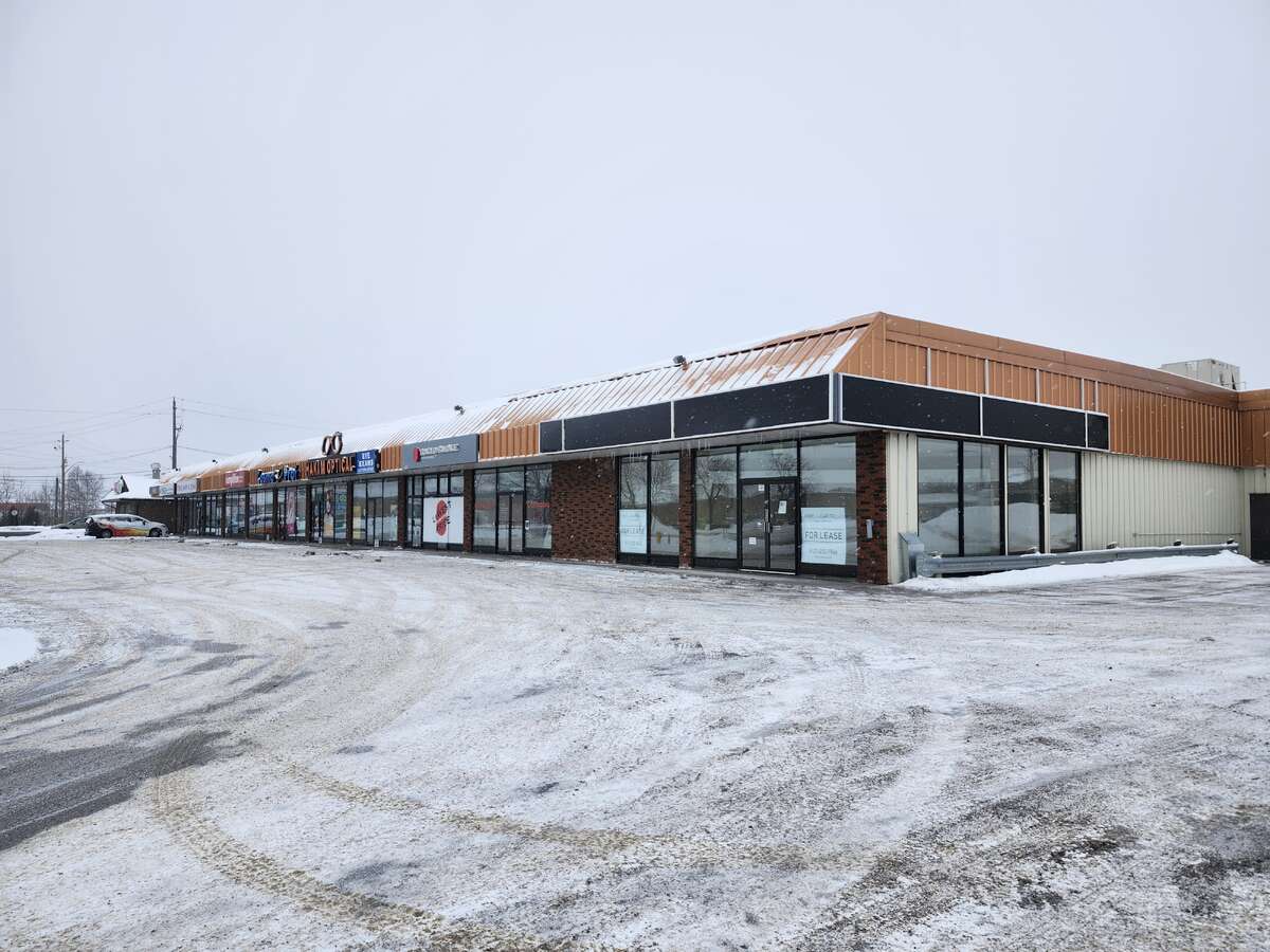 Commercial Space For Lease - 1080 Memorial Ave, Thunder Bay, ON