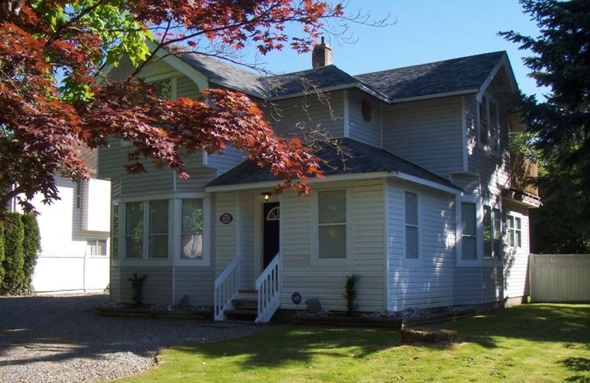 House For Sale - 2321 McKenzie Road, Abbotsford, BC