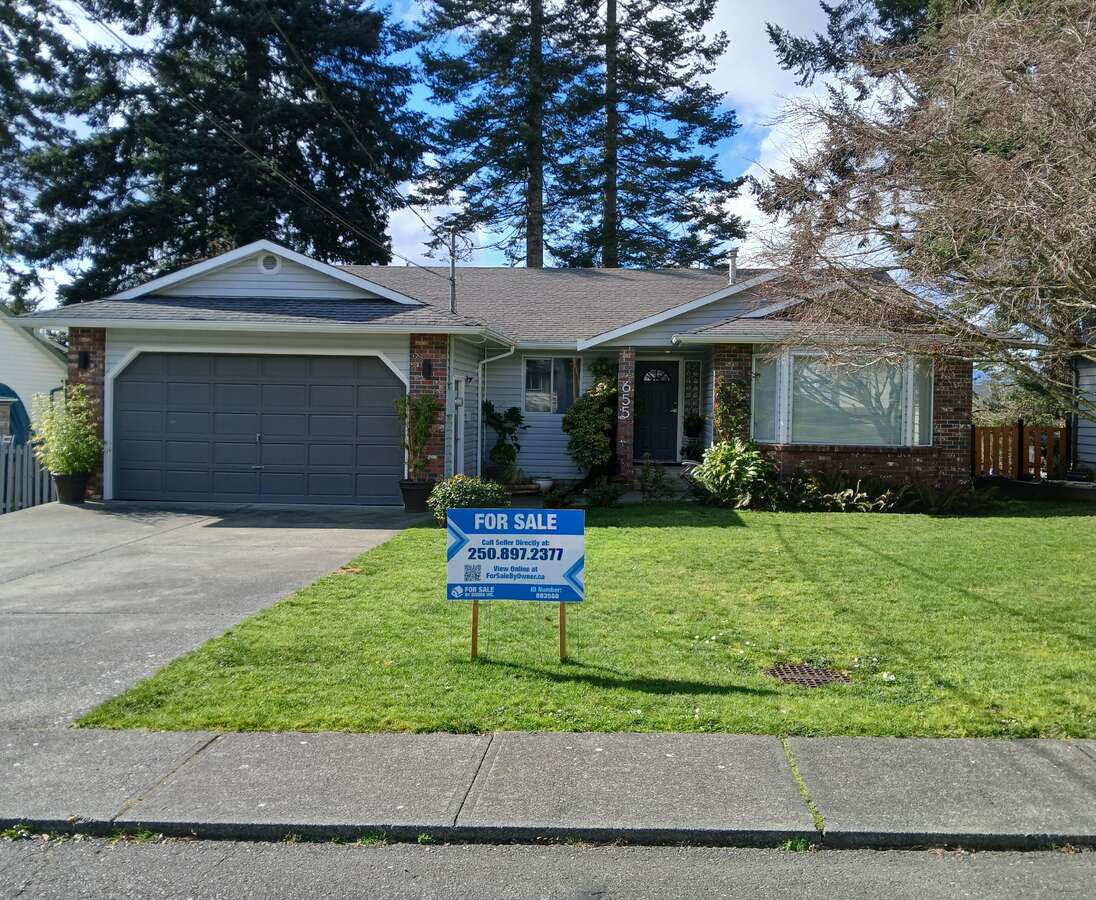 House For Sale - 655 Totem Crescent, Comox, BC