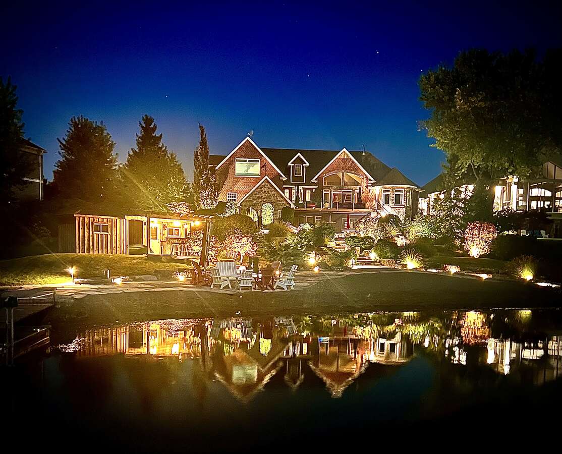 Waterfront Property For Sale - 34 Sandy Shore Blvd, Cambridge, ON