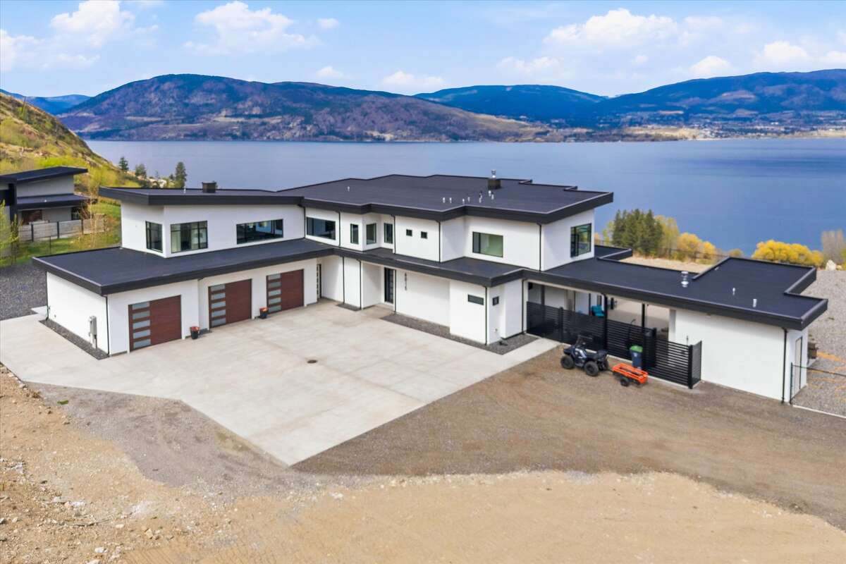 Acreage For Sale - 6015 Lakeshore Road, Kelowna, BC