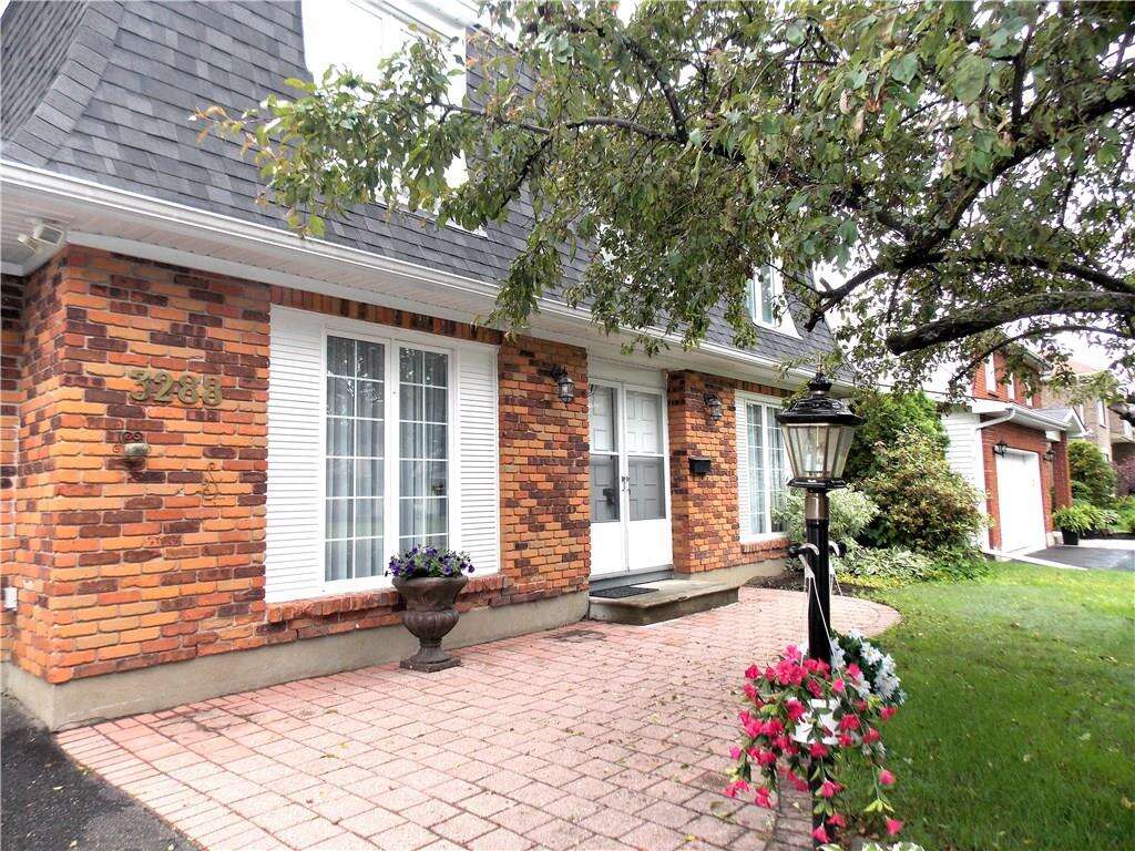 House For Sale - 3288 Clearwater Crescent, Ottawa, ON