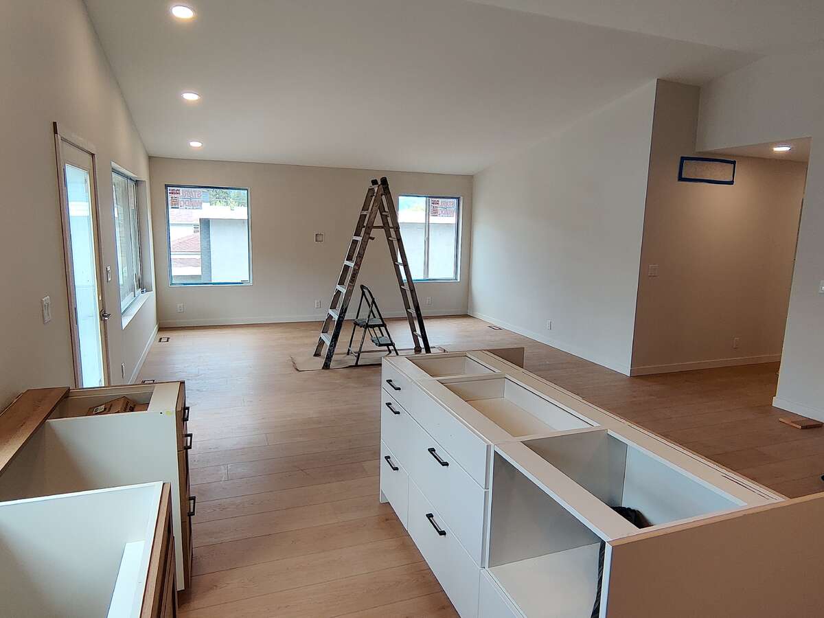 Upper Floor - Kitchen/Living