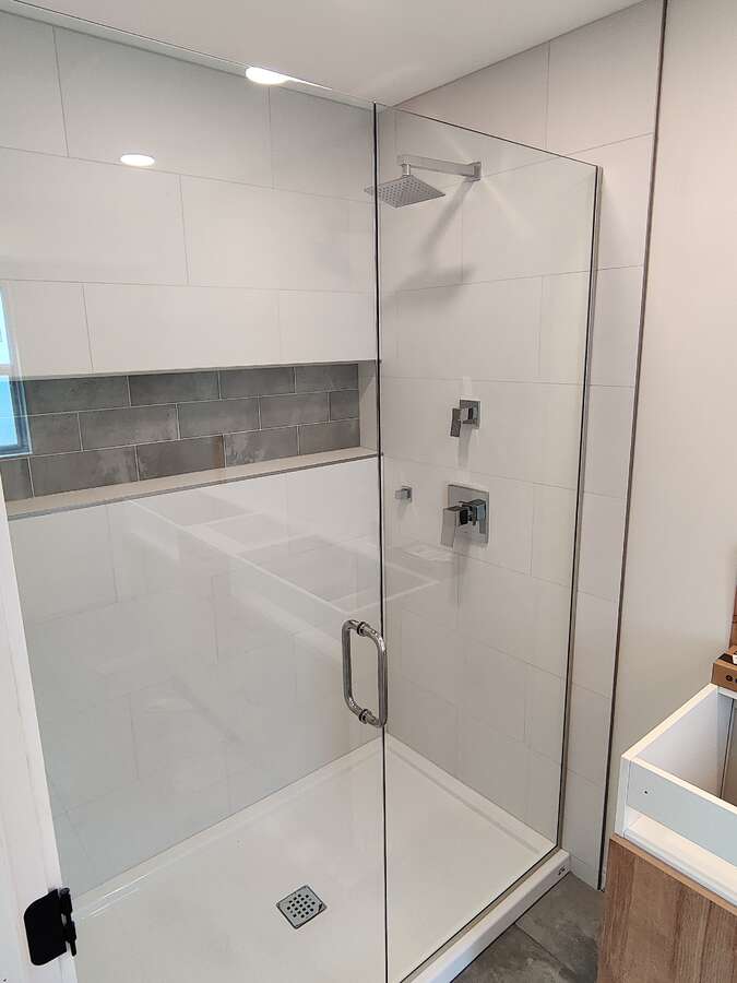Upper Floor - Master Ensuite